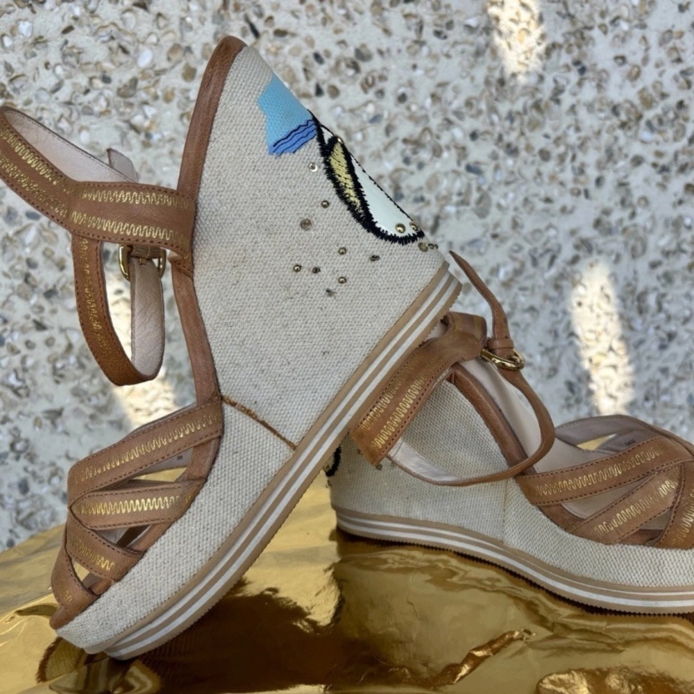 Coach Caroline Leather Wedge Sandal Size 8B 
Beach Summer Vacation Rare Beaded - Picture 3 of 15